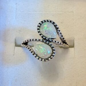 Vintage Geometric Teardrop Simulated Opal Gemstone Ring, T1B8E